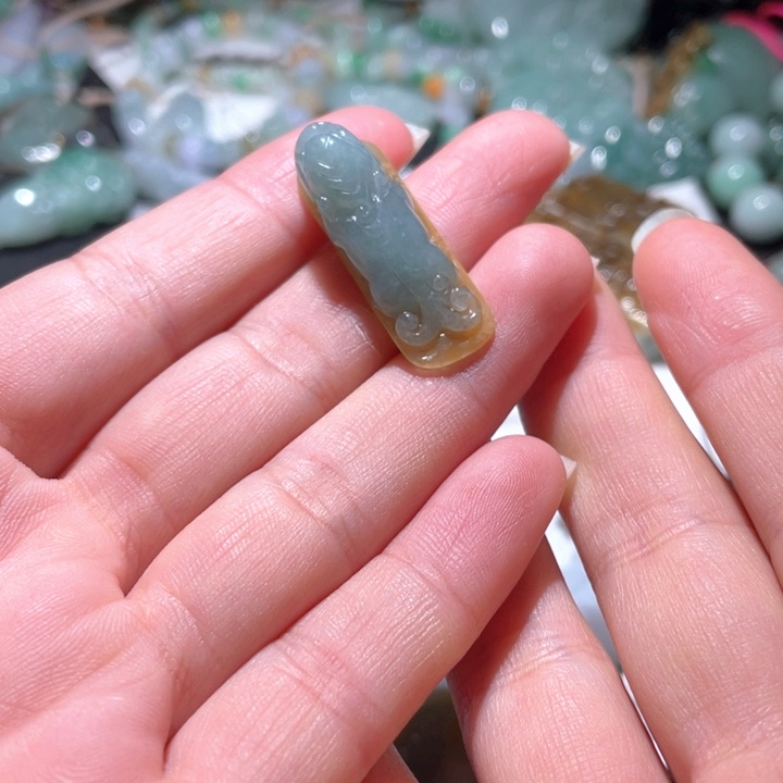 【闪购商品】翡翠颈饰未镶嵌天然翡翠