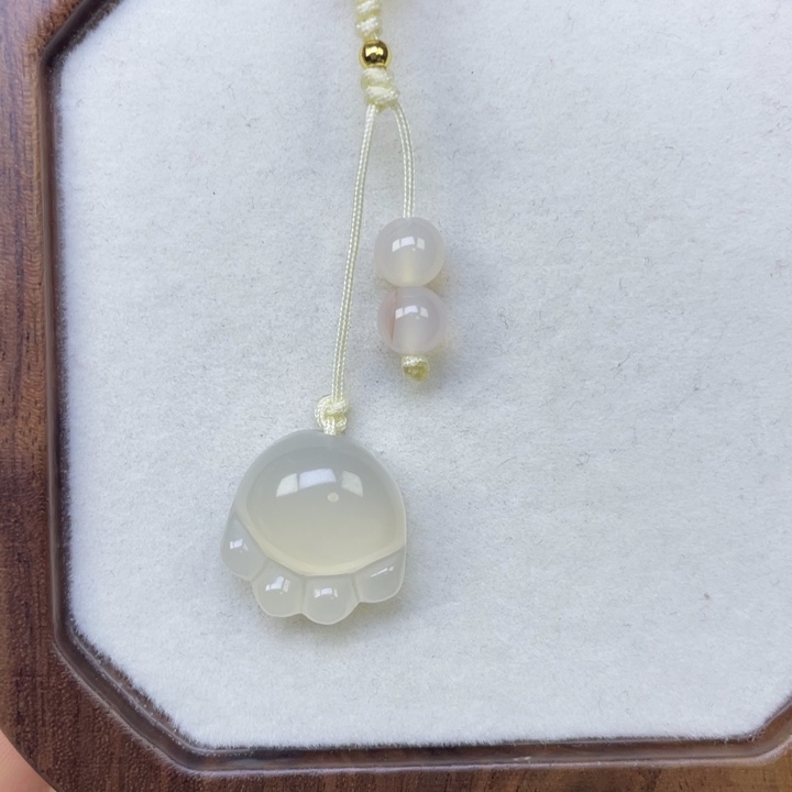 玛瑙/玉髓未镶嵌颈饰猫爪挂件