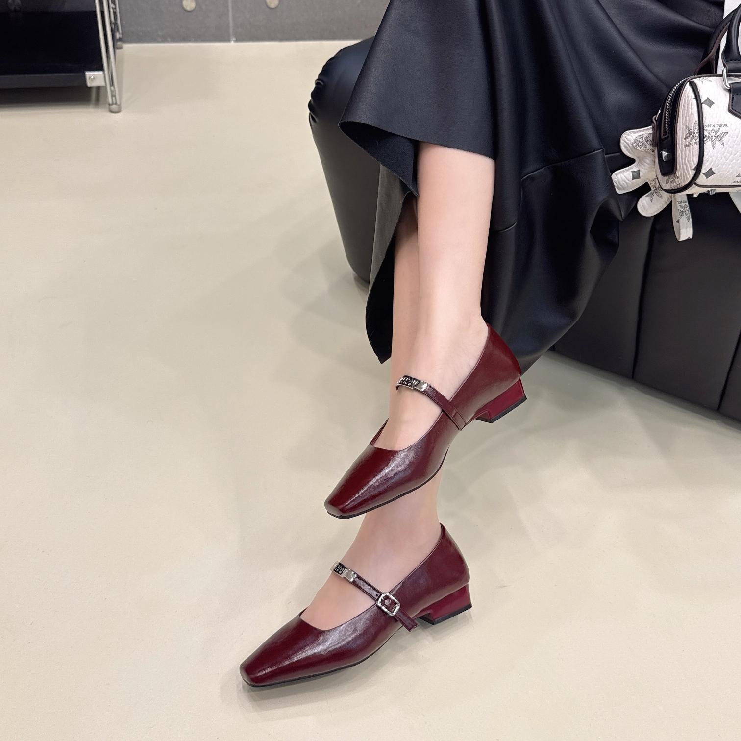 玛丽珍鞋女2025春季新款韩版一字扣带潮流法式单鞋女