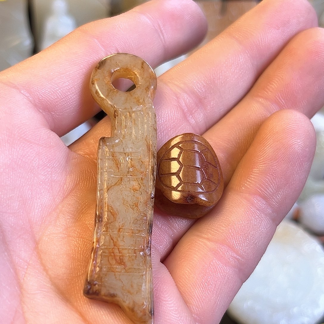 和田玉如图未镶嵌泰****玉