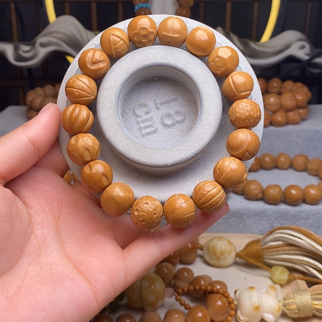 皮质非金属童话镇尺寸14