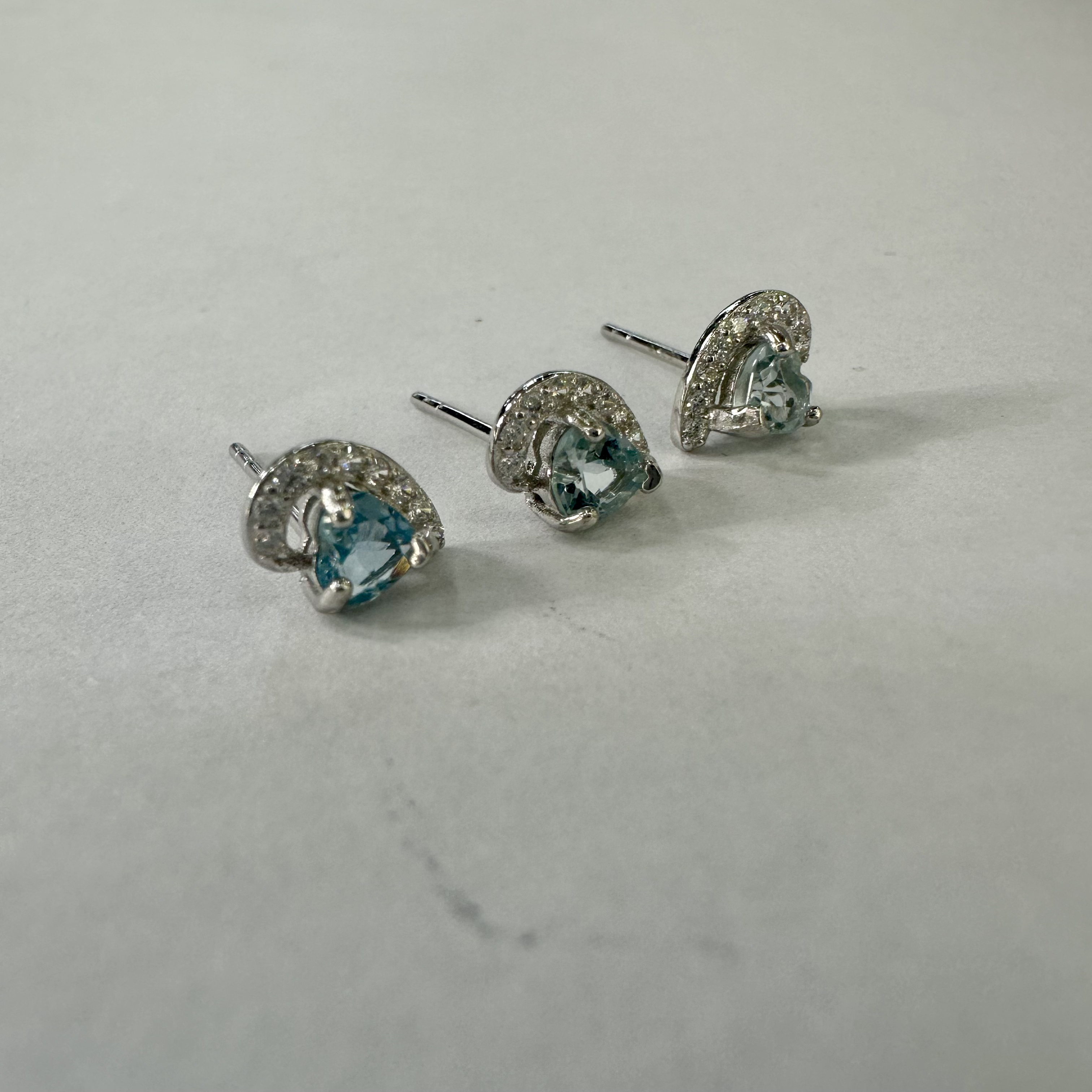 【小宝晶选】s925海蓝宝爱心耳钉 多样性发一件 1141XBAX