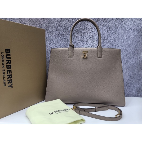 95新/博柏利/包包/250420zb0032