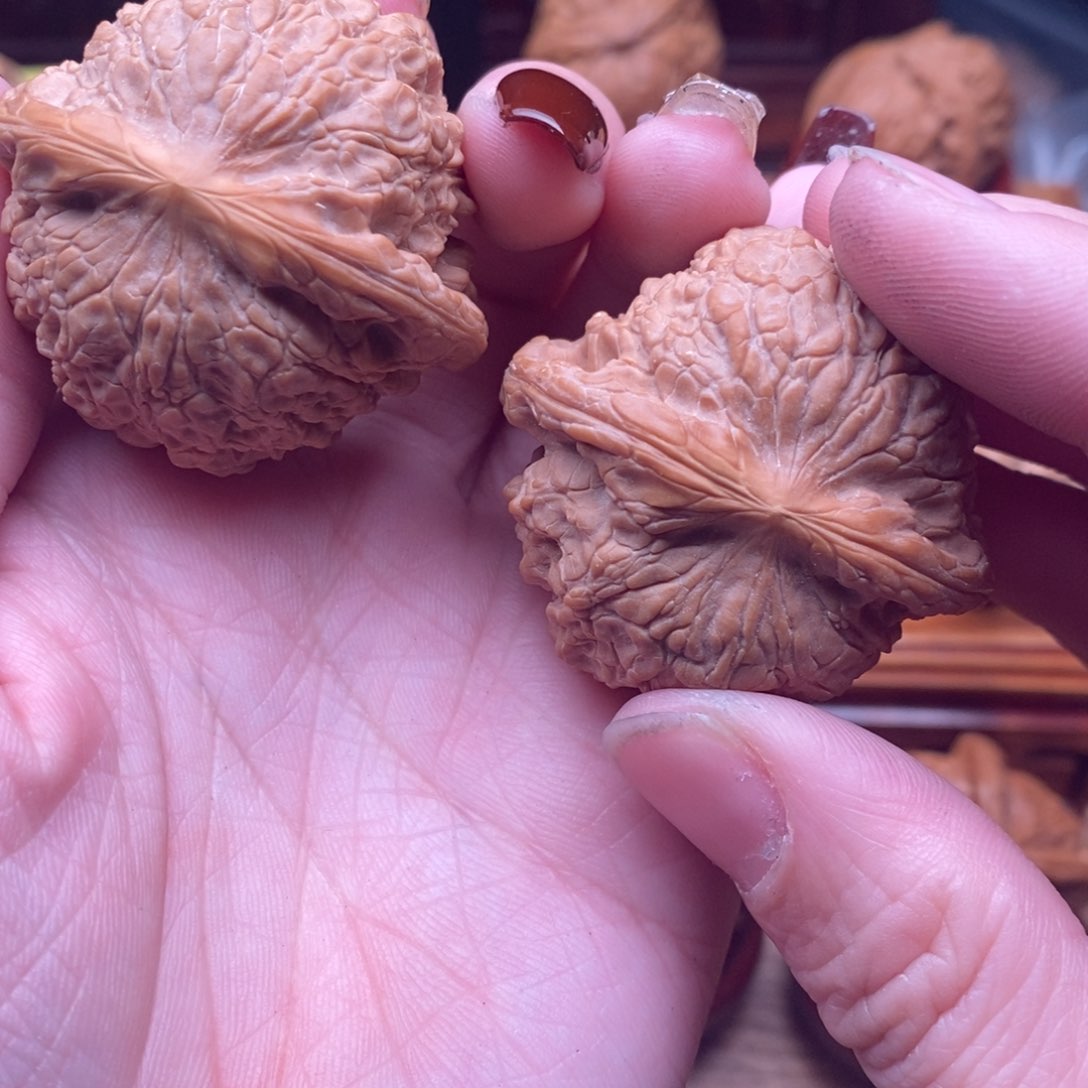 文玩核桃吊坠M***莉血麒麟43