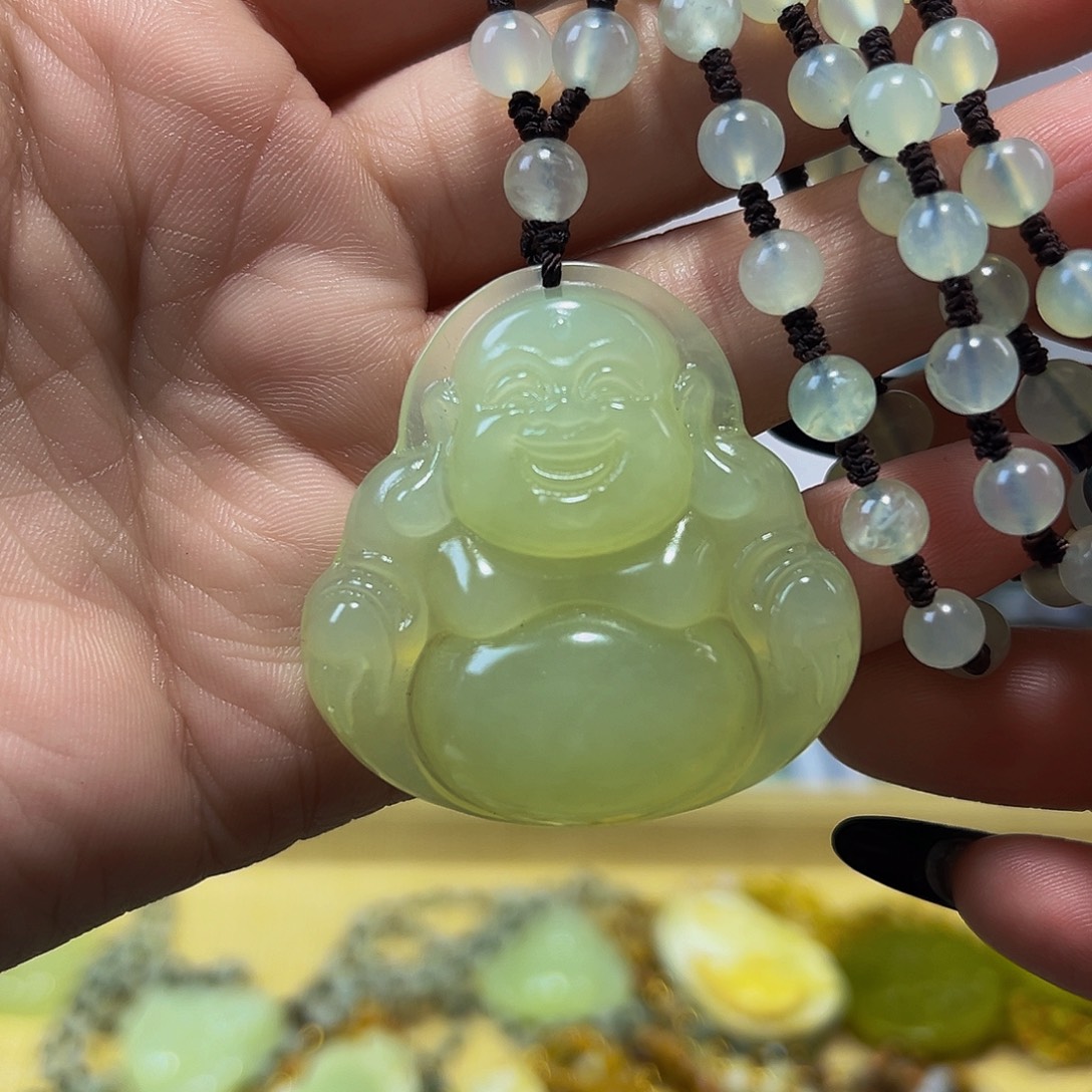 蛇纹石玉未镶嵌颈饰