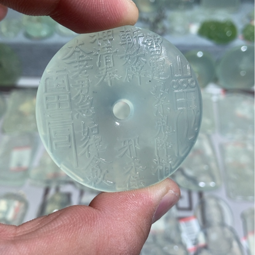 【闪购商品】蛇纹石玉颈饰未镶嵌