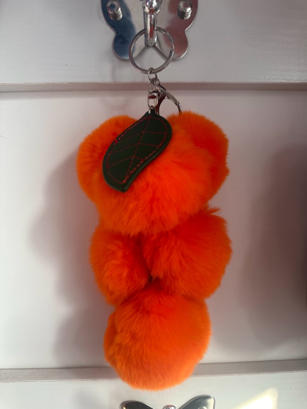 网红水果可爱獭兔毛绒球挂件ins毛葡萄汽车钥匙扣包包配饰挂饰