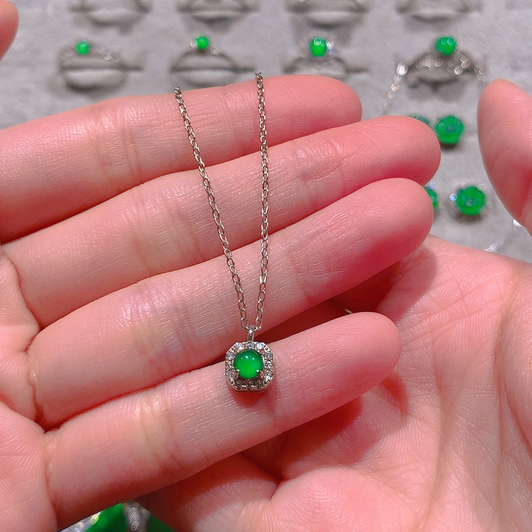 项链银S925镶嵌翡翠丢***丢