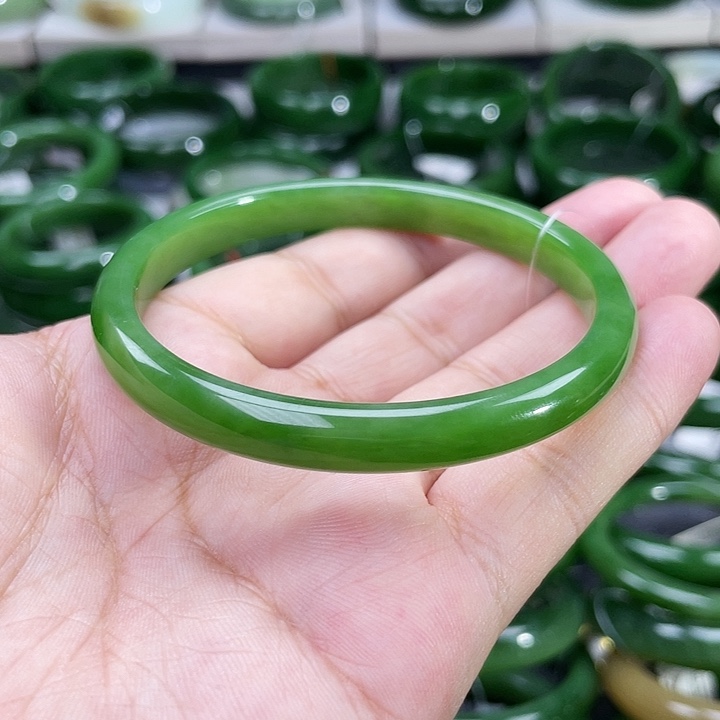 和田玉（碧玉）手镯未镶嵌