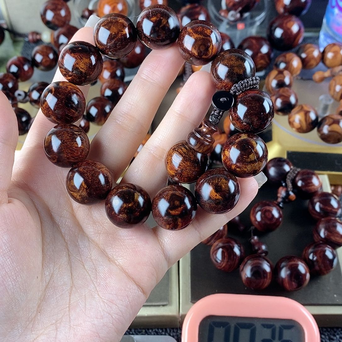 黄花梨/降香黄檀星*