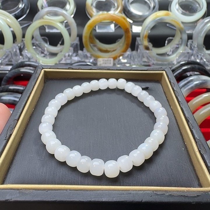 和田玉未镶嵌手链