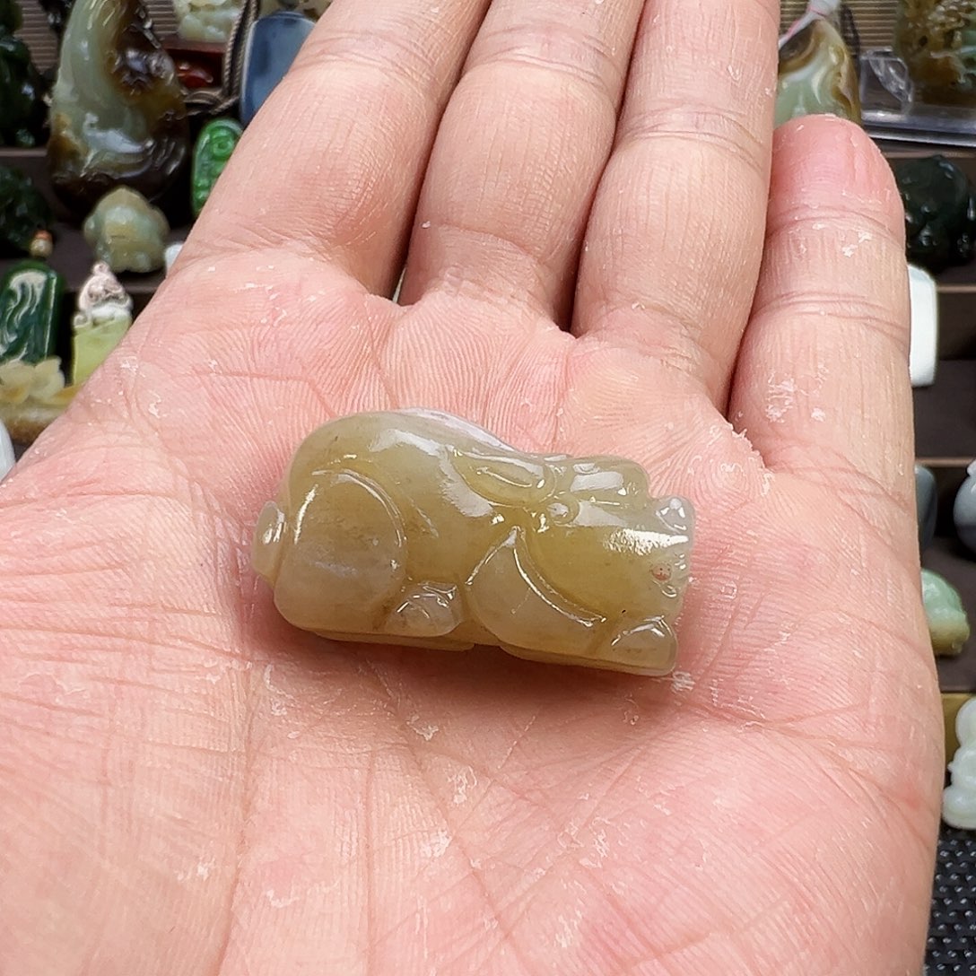 和田玉未镶嵌吊坠(赠链)