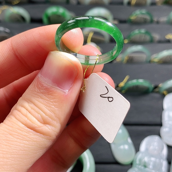 翡翠戒指未镶嵌戒指