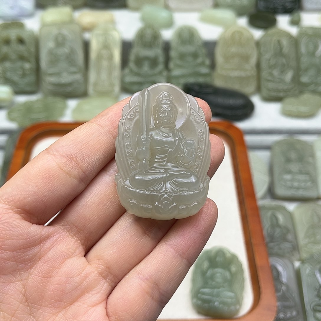 和田玉颈饰未镶嵌奇****妈