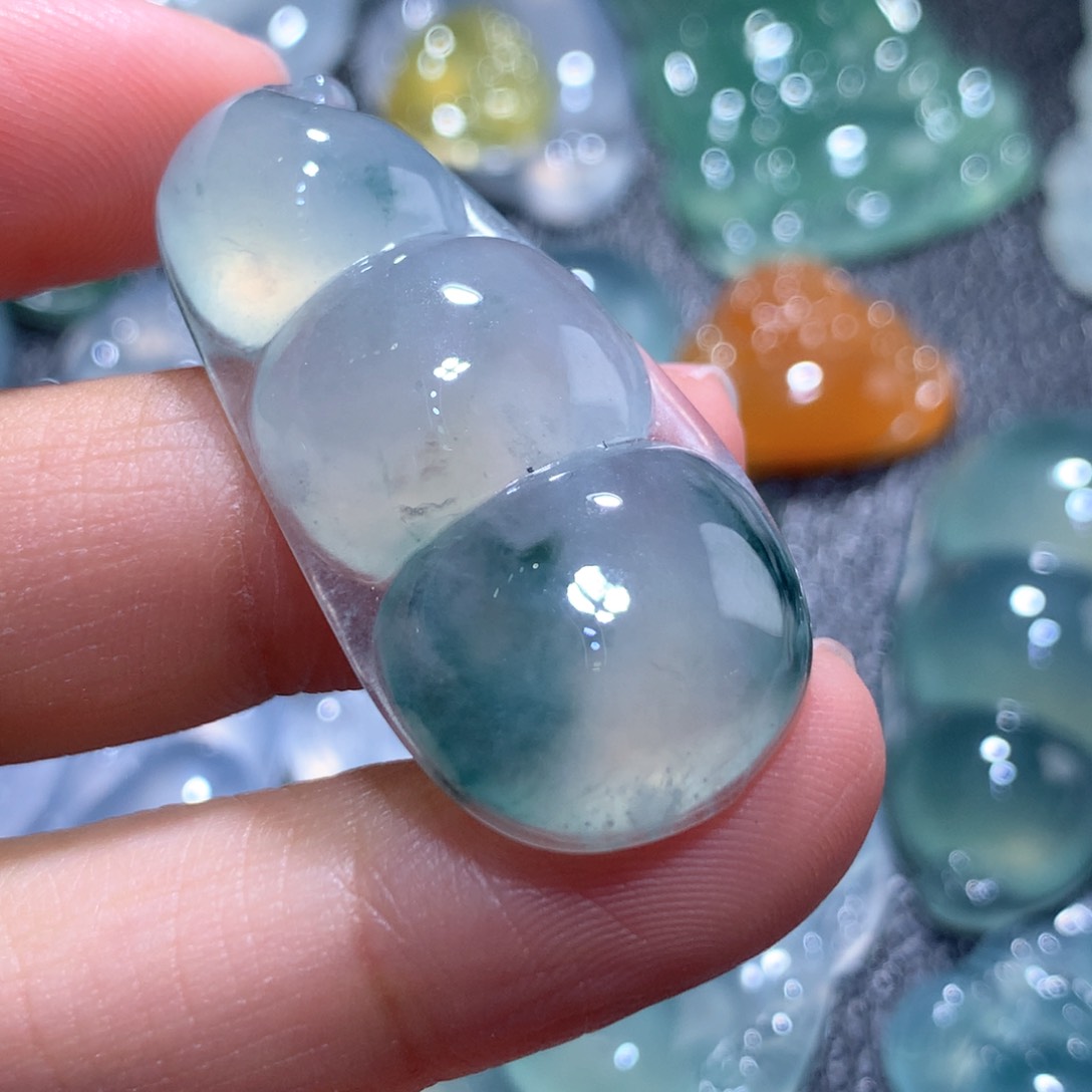 翡翠颈饰未镶嵌缅甸