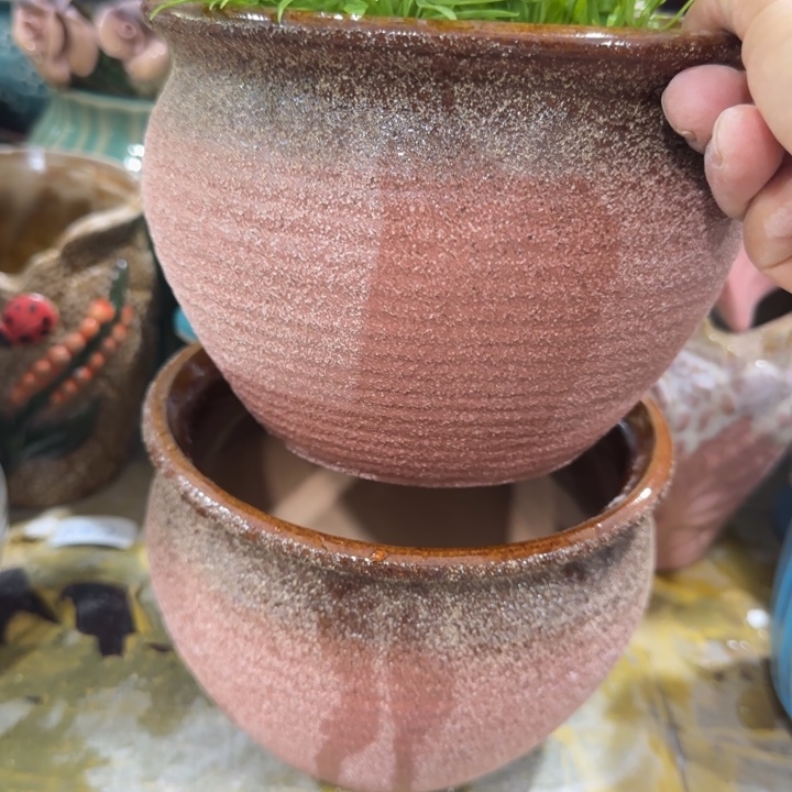 凑9块包邮，有孔，不清楚问客服