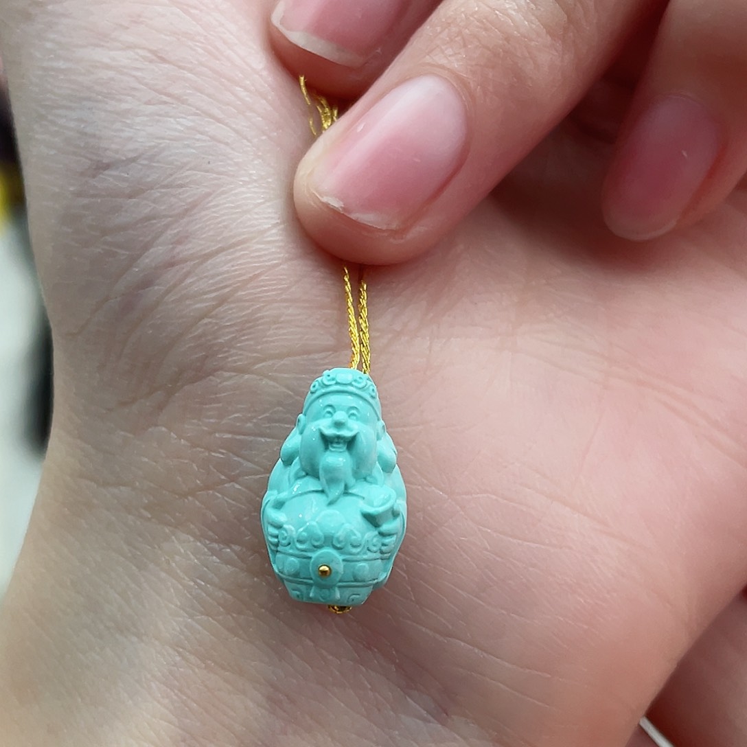 绿松石颈饰未镶嵌