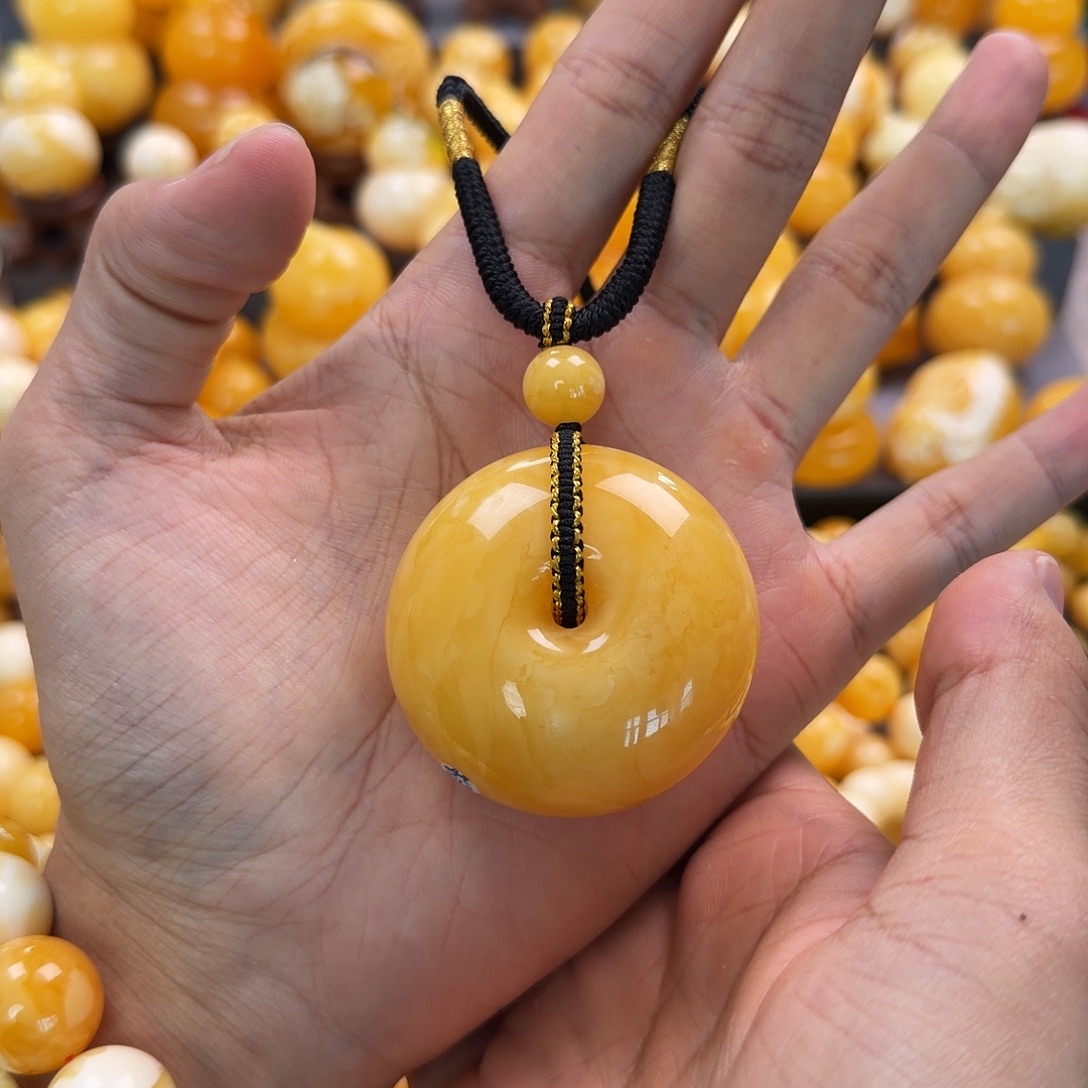 琥珀未镶嵌珠宝奇石37.3g