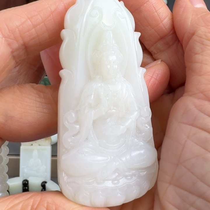 和田玉未镶嵌颈饰