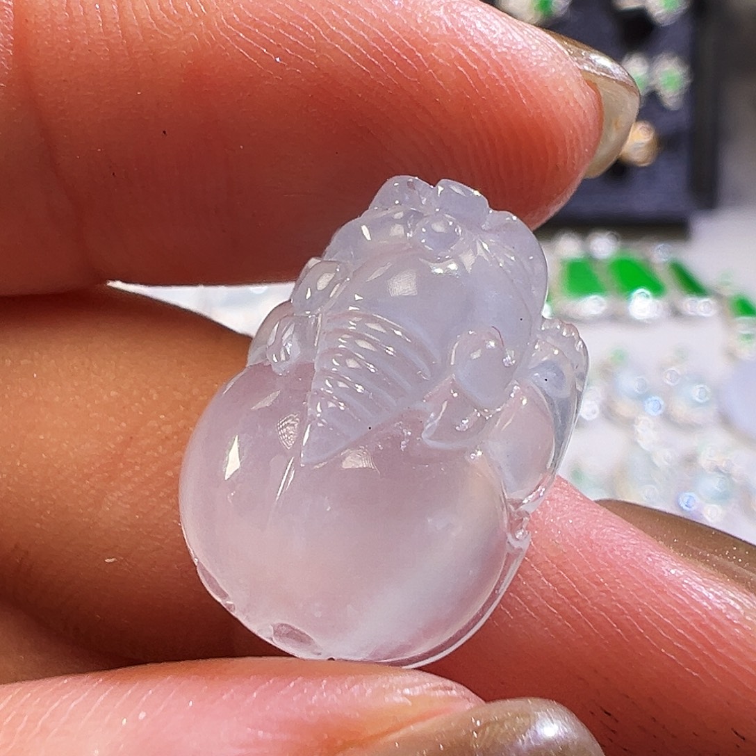 翡翠未镶嵌颈饰吊坠 