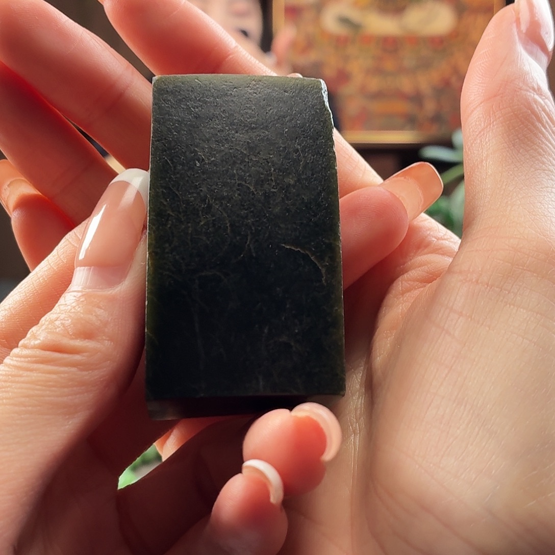 刘***5和田玉未镶嵌把件黑青