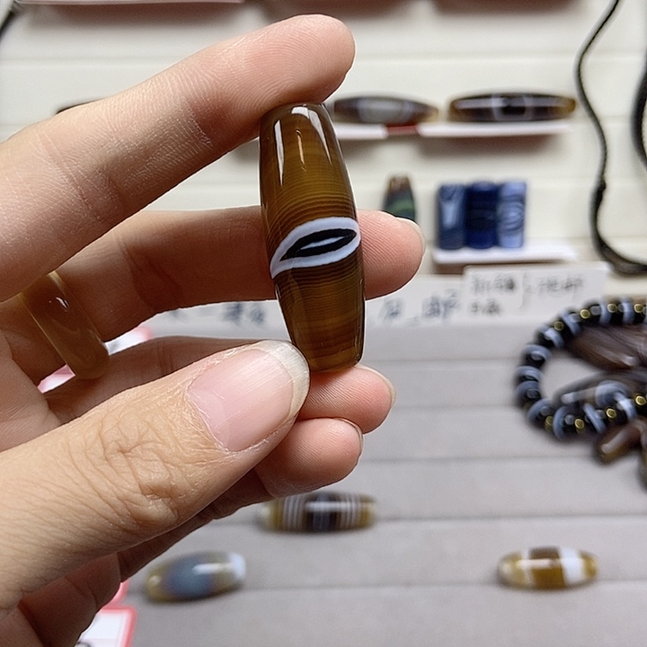 金***生玛瑙/玉髓未镶嵌颈饰
