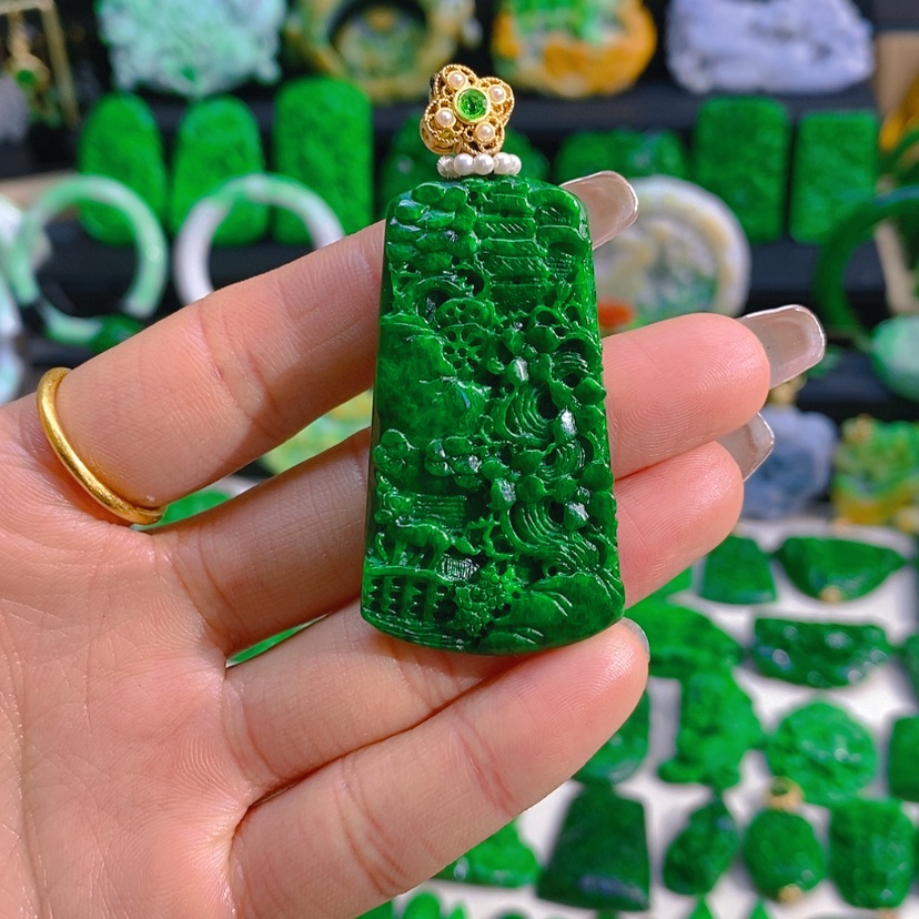 【闪购商品】翡翠颈饰未镶嵌山水牌