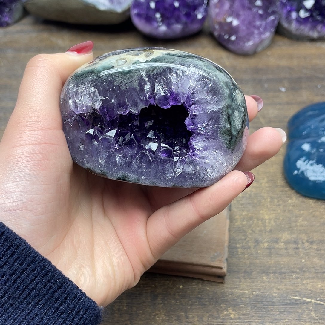 紫晶大型摆件（非配饰）未镶嵌