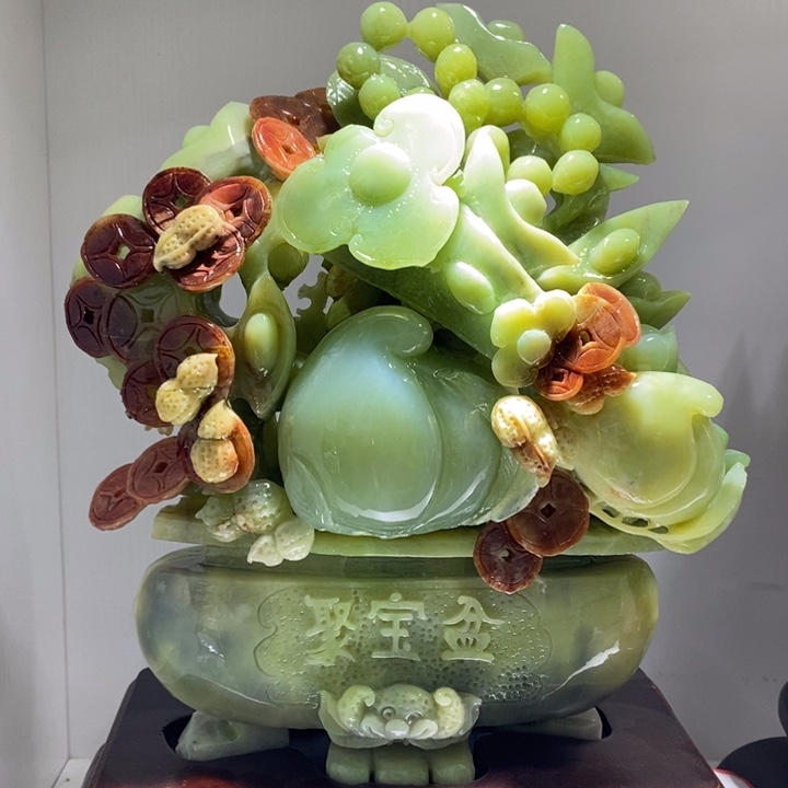 未镶嵌蛇纹石玉（覆膜）珠宝奇石