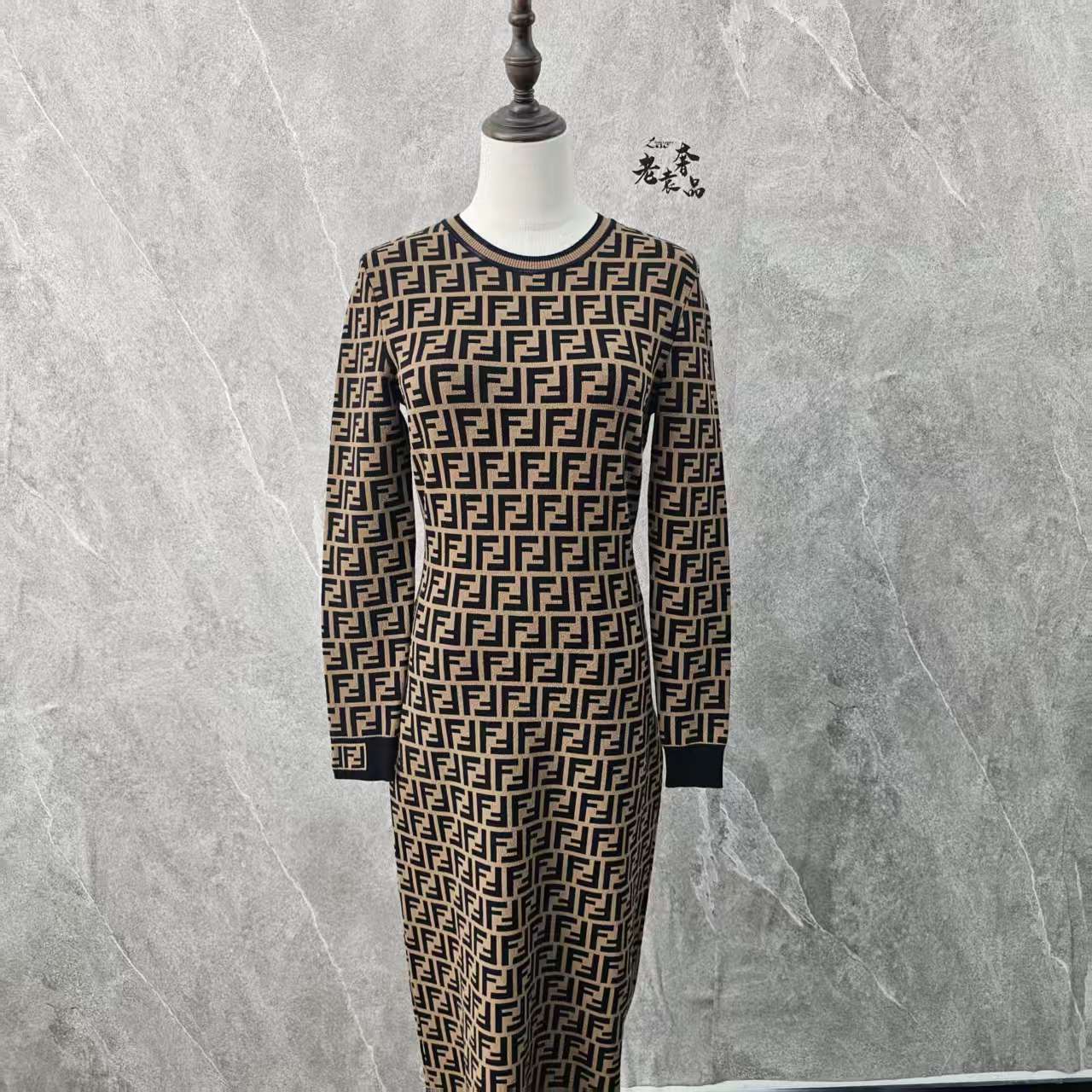 99新 FENDI/芬迪 海囤J/芬迪/裙子/40码/yy06483