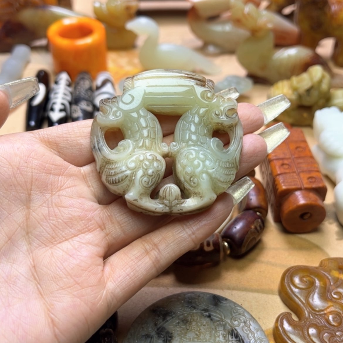 【闪购商品】蛇纹石玉颈饰未镶嵌