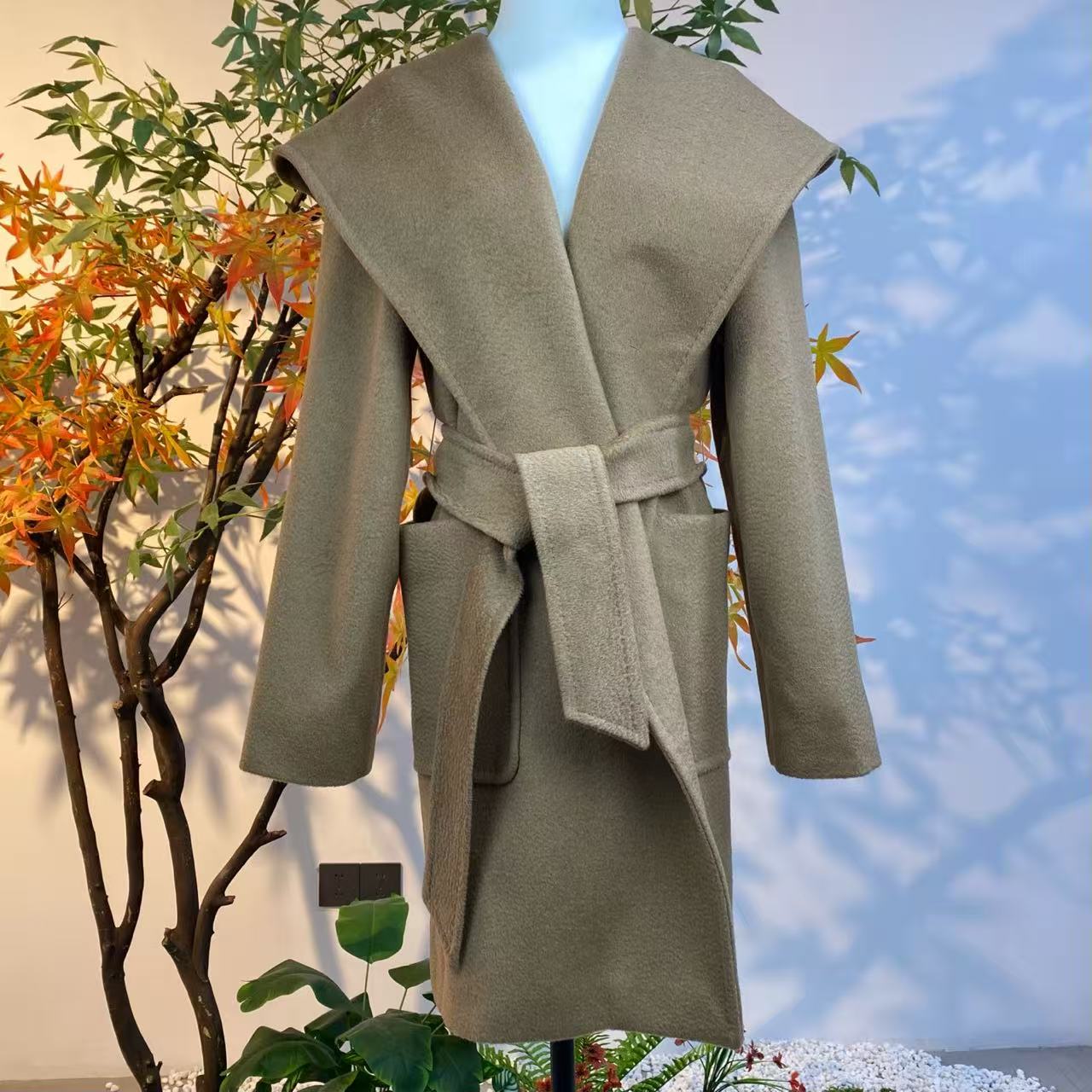 99新 MaxMara 251208/40码/纯色围裹式浴袍大衣