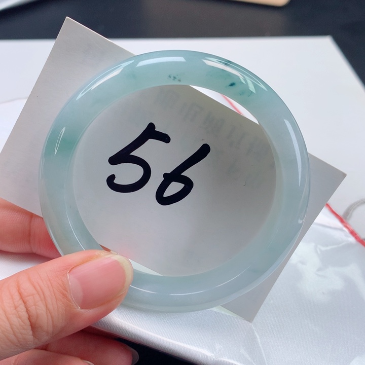 翡翠手镯未镶嵌正