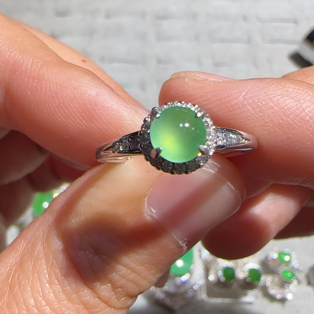 翡翠未镶嵌戒指翡翠