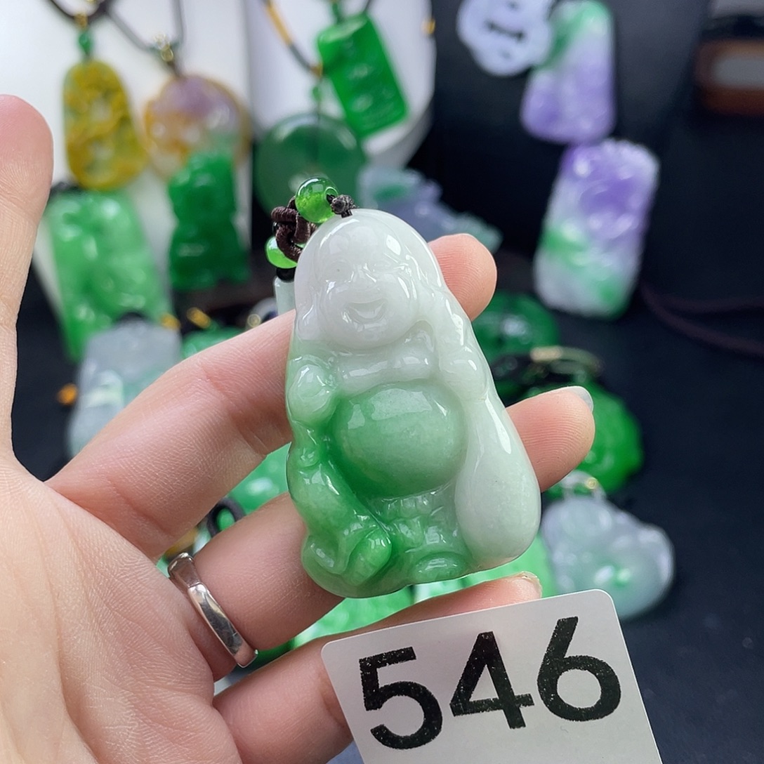 翡翠未镶嵌吊坠(赠链)