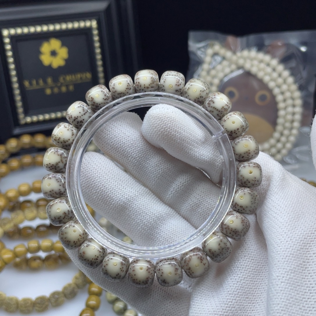 星月菩提吊坠10灰色糯米凤眼            A4