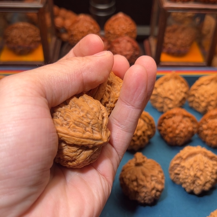 趙***生吊坠桃核花花花花花花吧