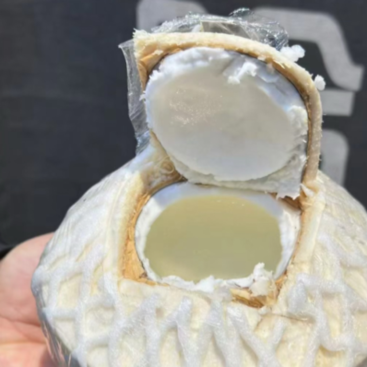 泰国香水椰青一个装