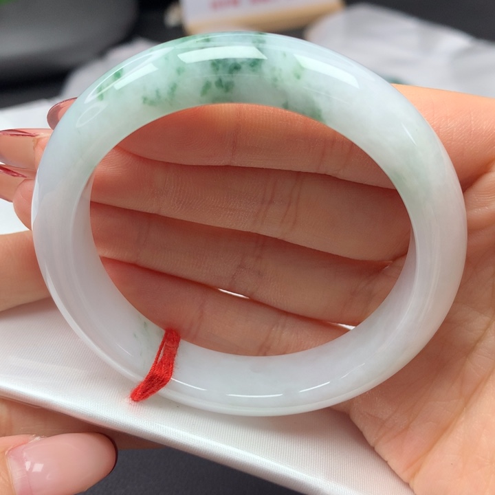 翡翠手镯未镶嵌56正圈