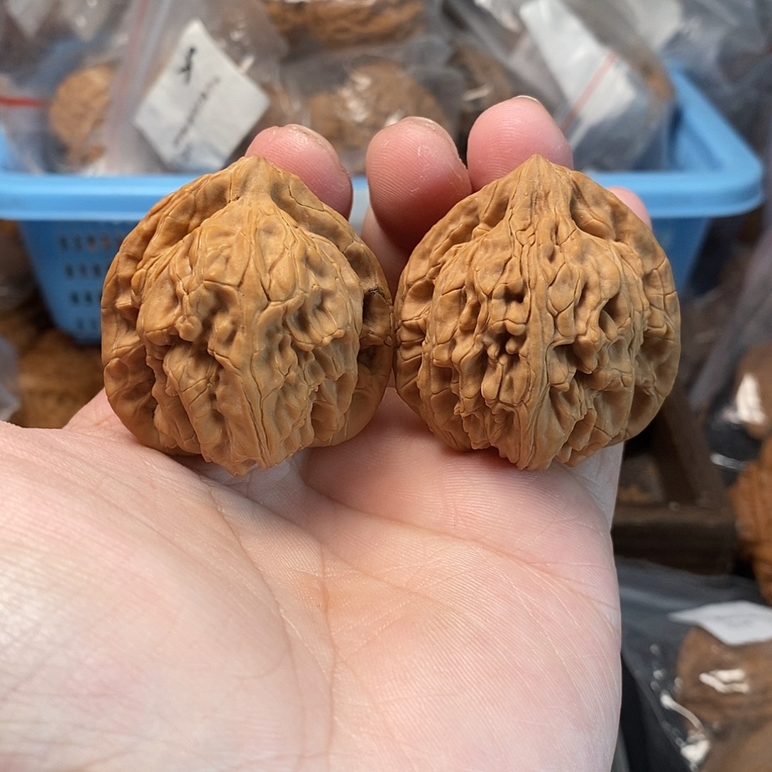 1文玩核桃龙门柱40-253