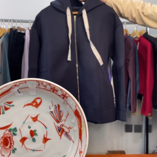 瓷片L。。。。。130斤以上。。。。。。。。。。。