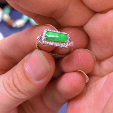 【闪购商品】翡翠颈饰未镶嵌翡翠