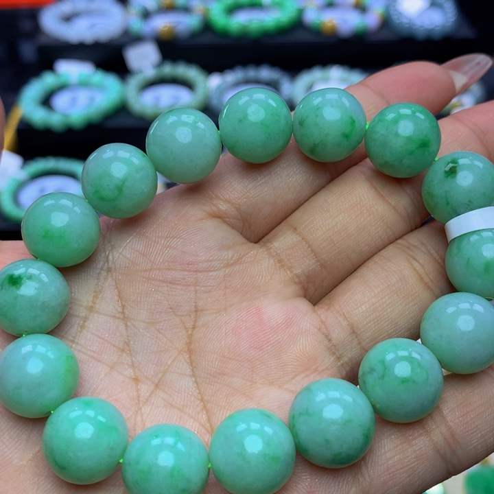 翡翠手链未镶嵌翡翠13.6