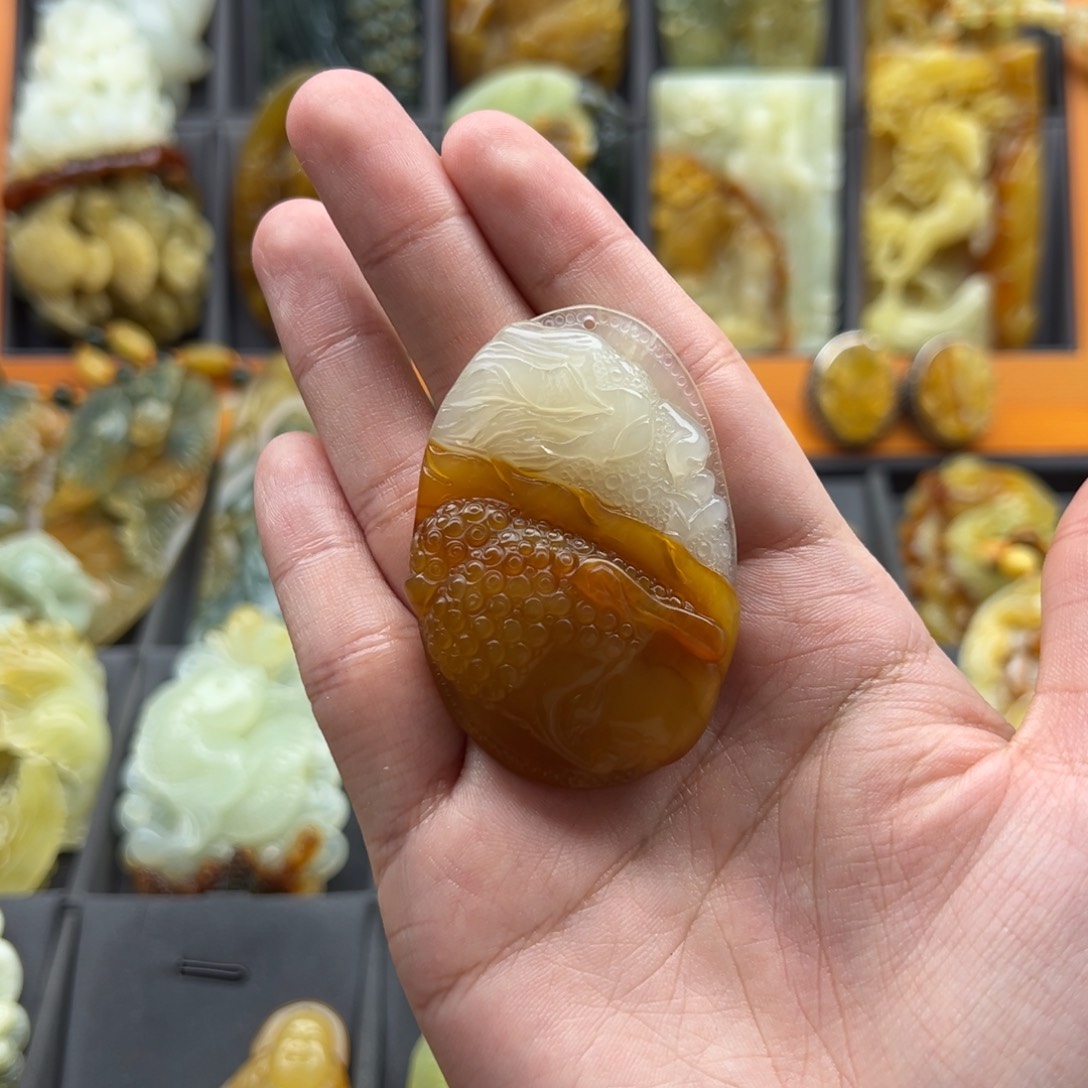 蛇纹石玉颈饰未镶嵌?****?