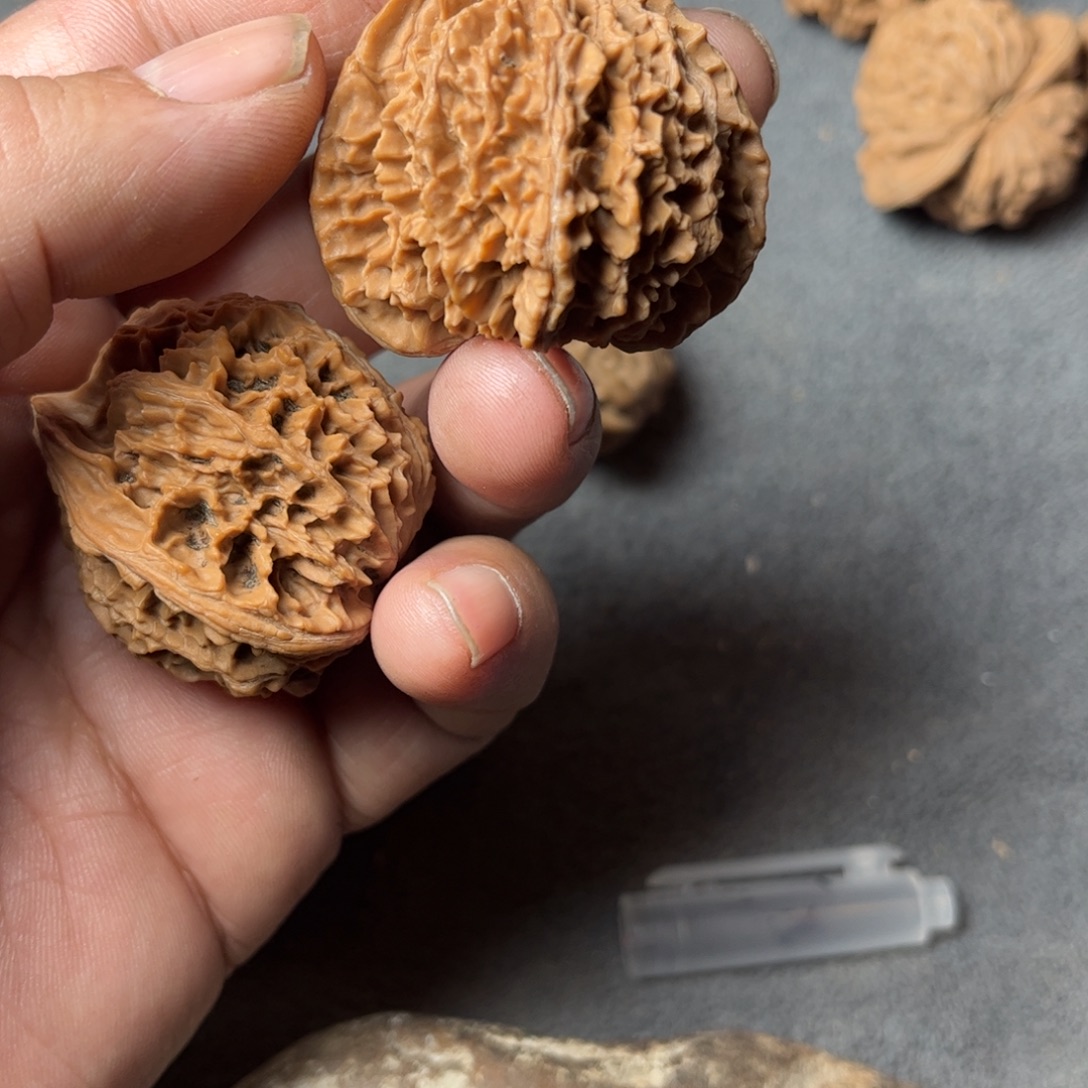 吉***康文玩核桃吊坠刺龙