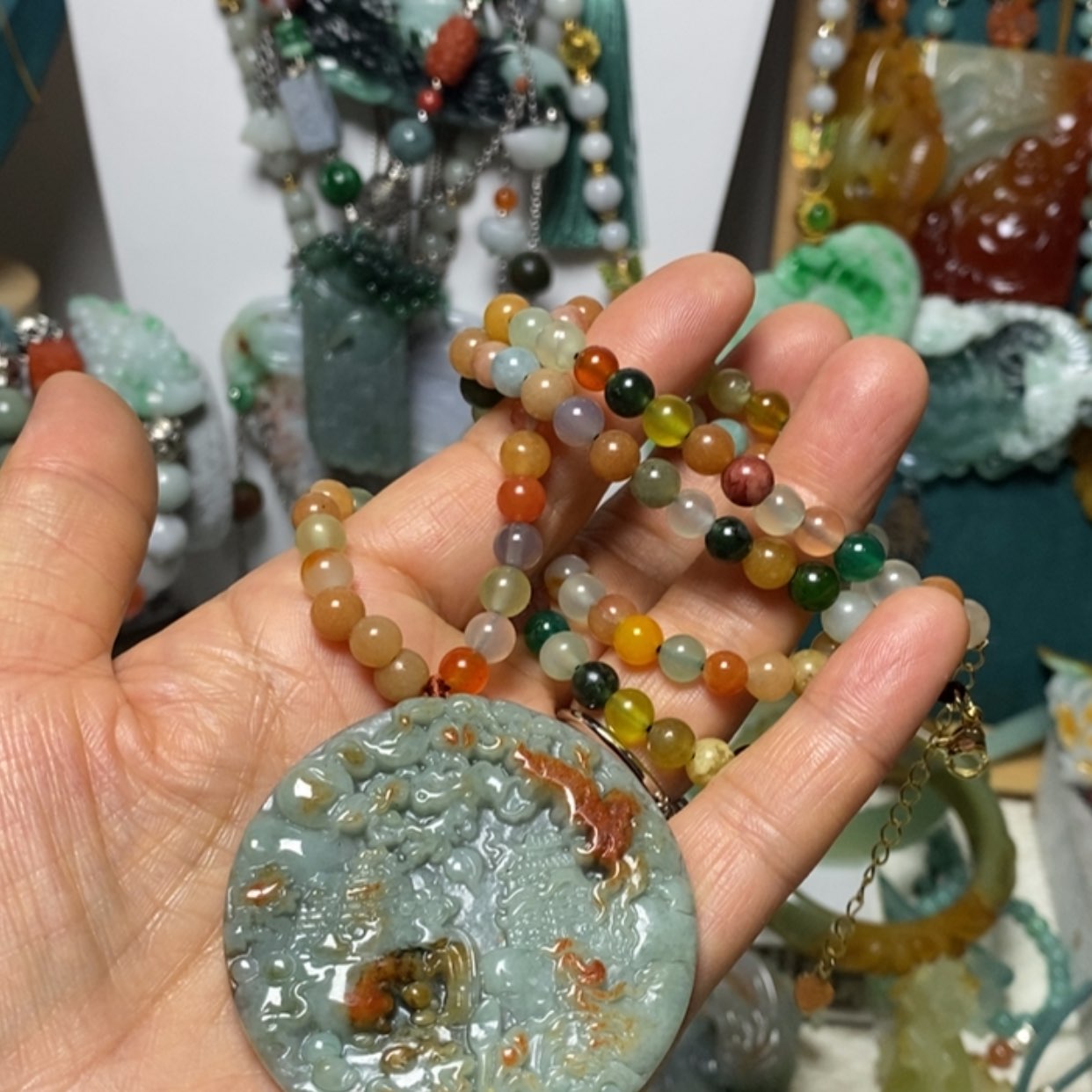 【闪购商品】翡翠吊坠(赠链)未镶嵌