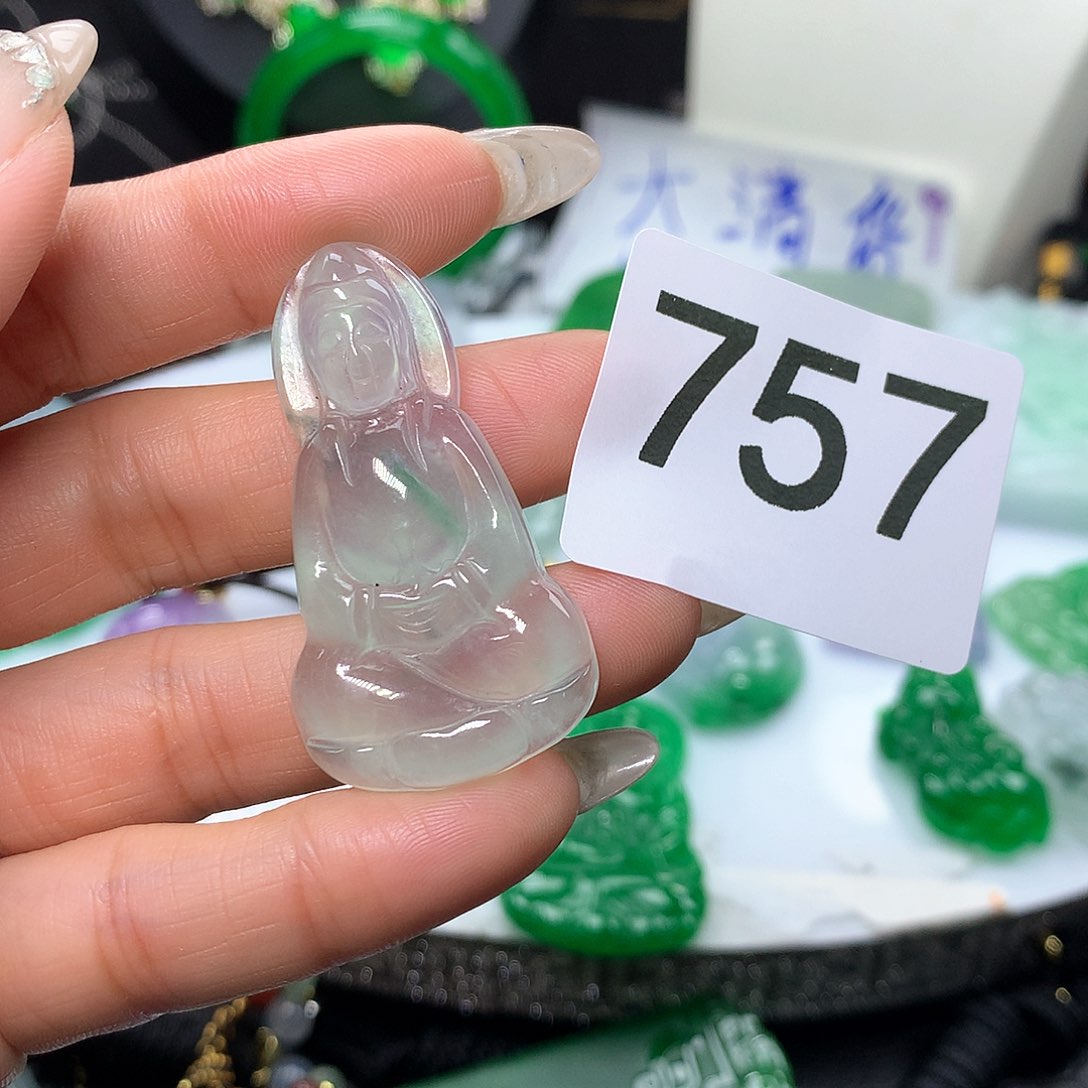 翡翠吊坠(赠链)未镶嵌