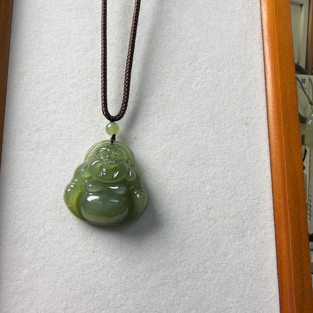 黄***黄和田玉未镶嵌颈饰