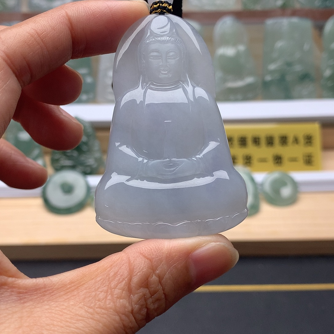 翡翠未镶嵌颈饰素衣