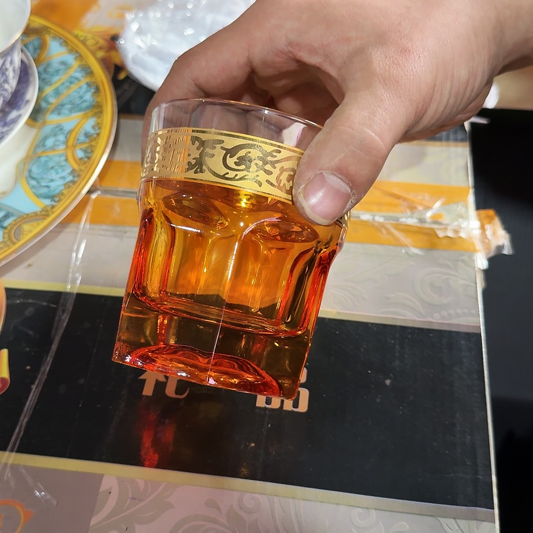 丁***玲搪瓷骨瓷餐具骨瓷高温陶瓷